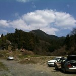 駐車地点より金峰山を望みます。見えているのは一の岳のようです。