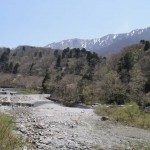 元谷から見上げる